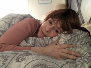 day_dreaming_in_bed